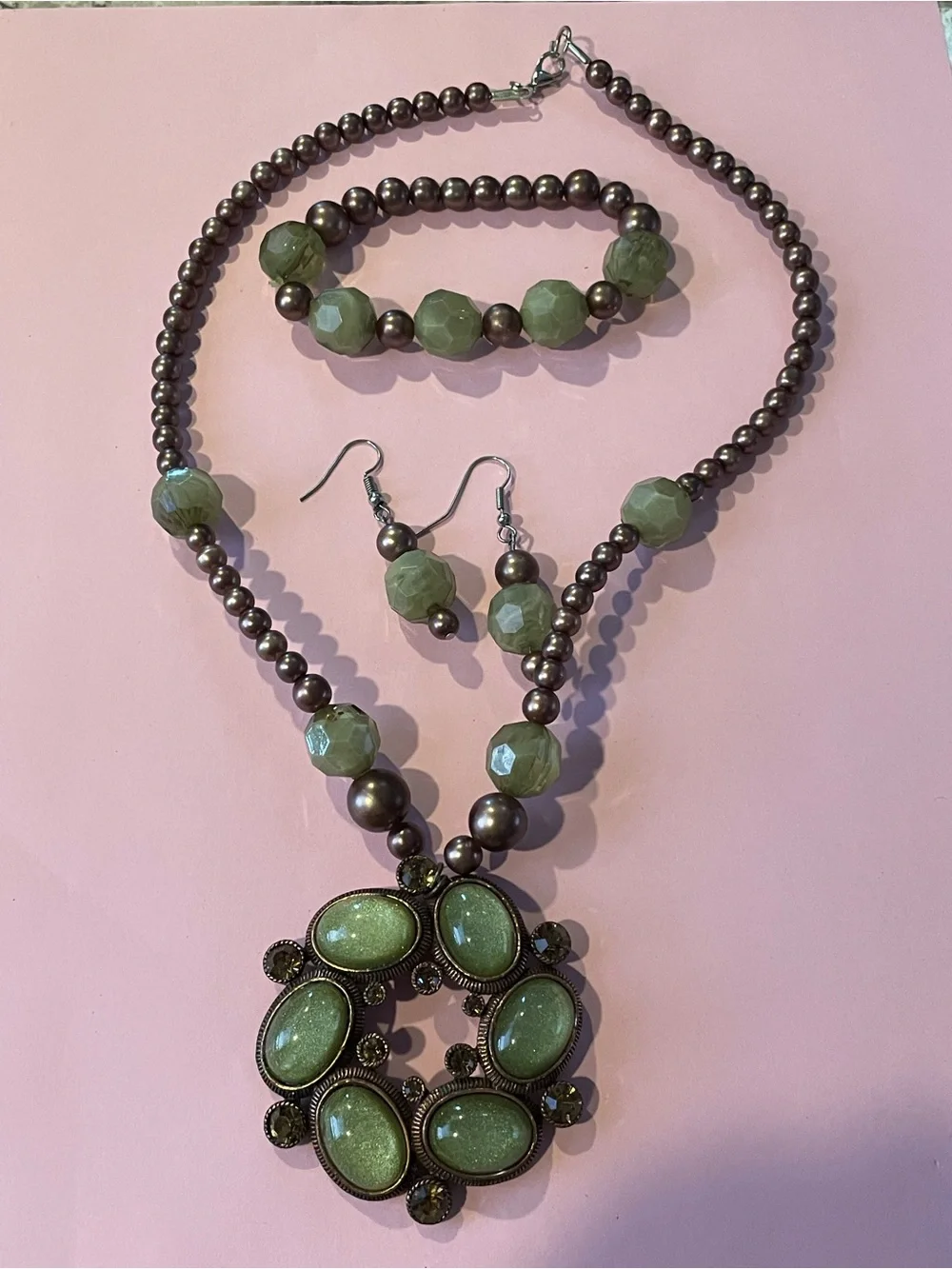 Modern Plastic Statement Green & Copper Tone Jewelry Set #9072 💎